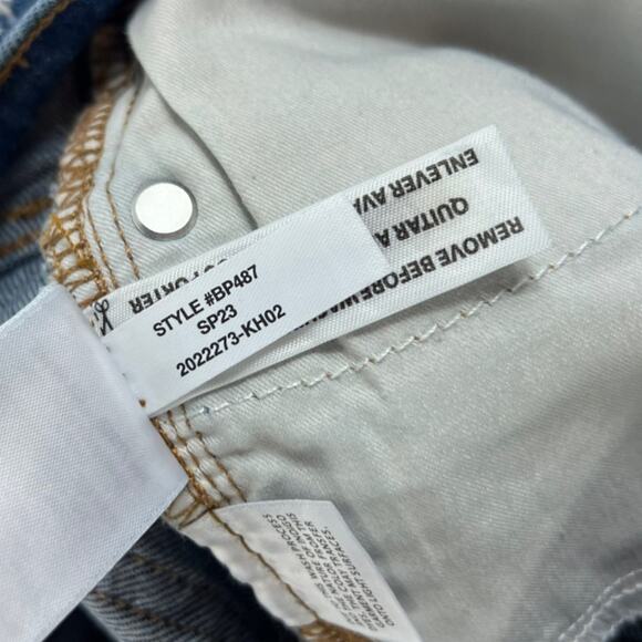 J.Crew 9" Demi-Boot Crop Jean in Palmyra Wash Size 26 - Picture 6 of 9